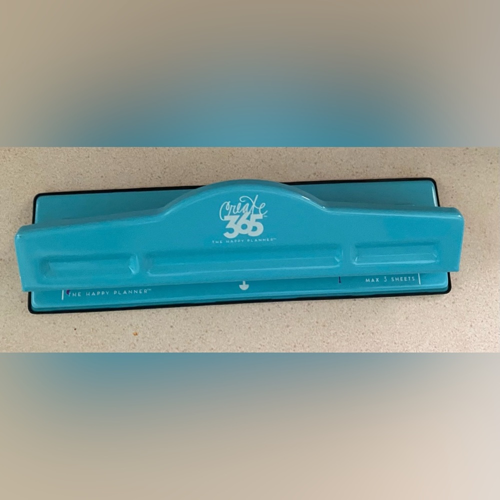 The Happy Planner Page Hole Punch like new